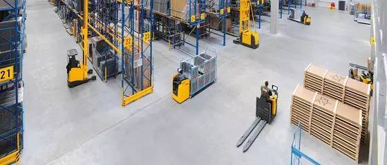 大型工廠倉(cāng)庫(kù)叉車人員定位調(diào)度管理解決方案
